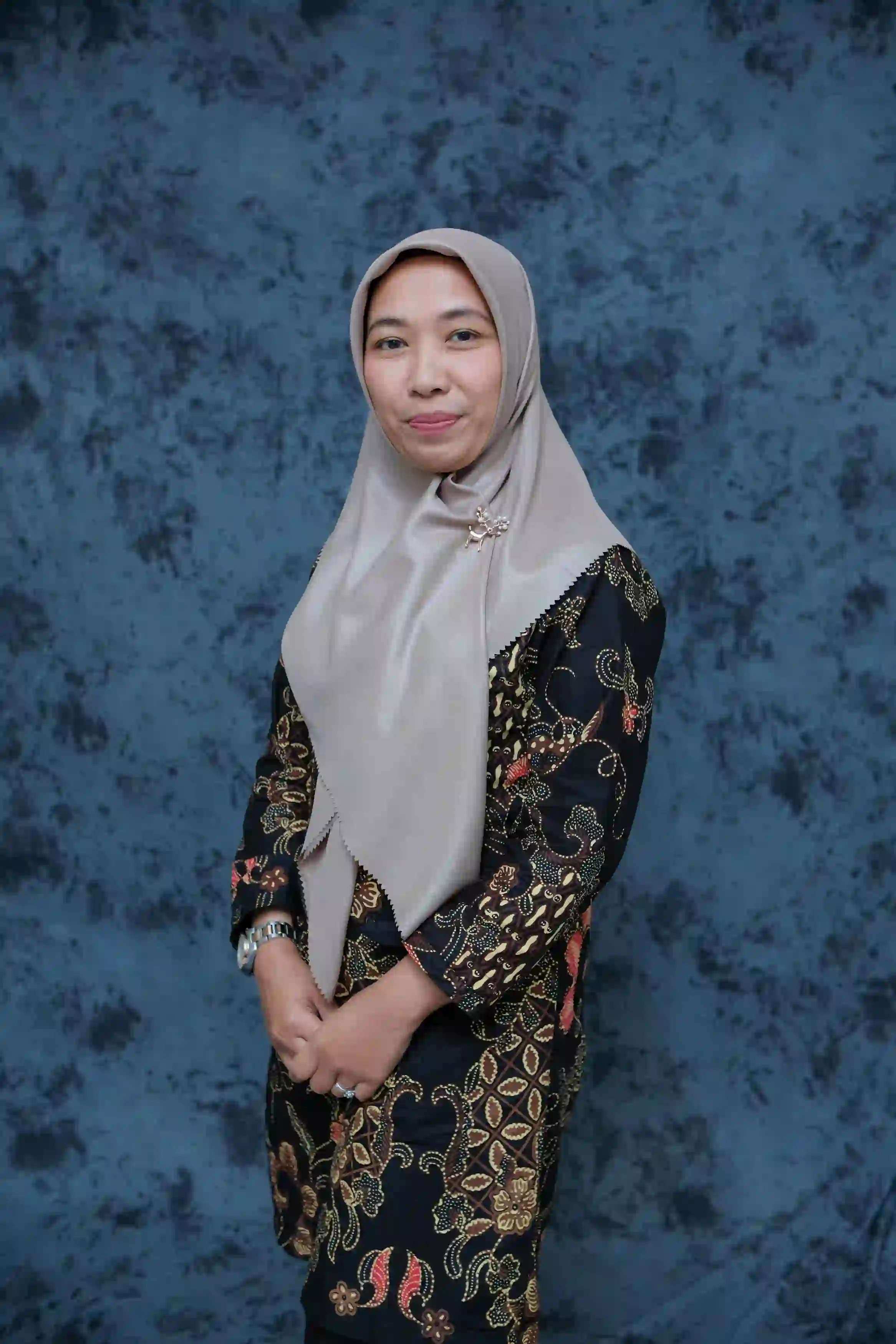 Dr. Juliater Simarmata