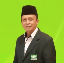 Dr. Juliater Simarmata