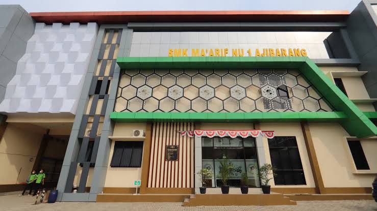 SMK Maarif NU 1
